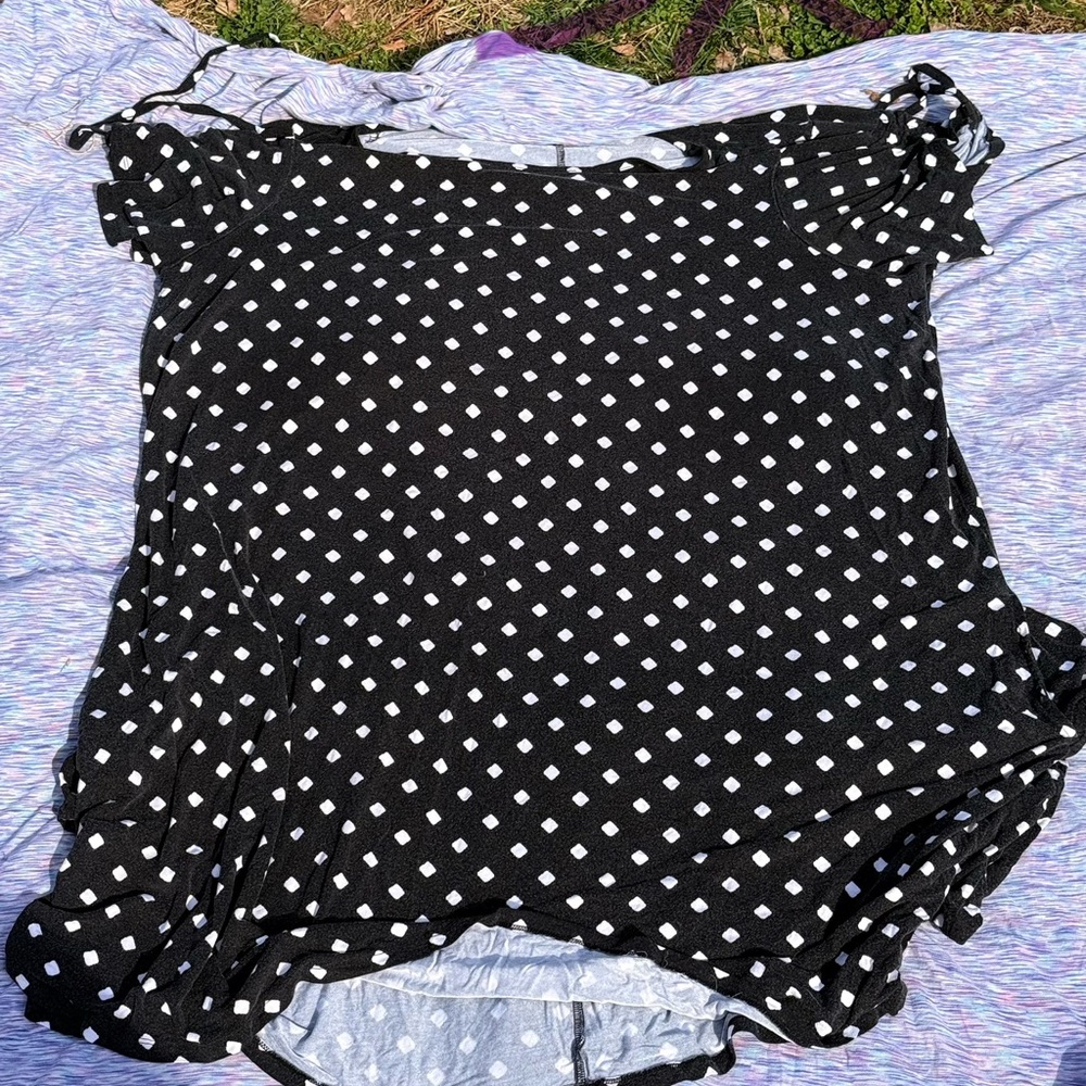 Black & White Polka Dot Off-Shoulder Women's Top